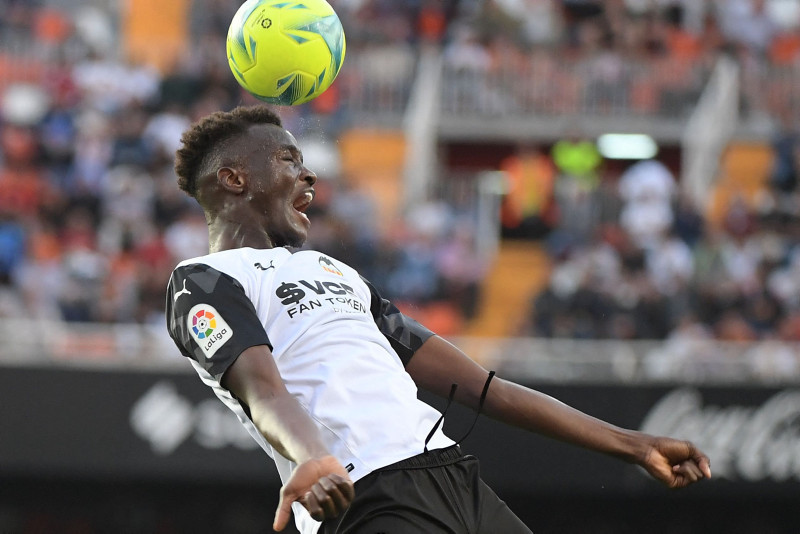 İspanyollar duyurdu! Fenerbahçe’ye transferde dev rakip