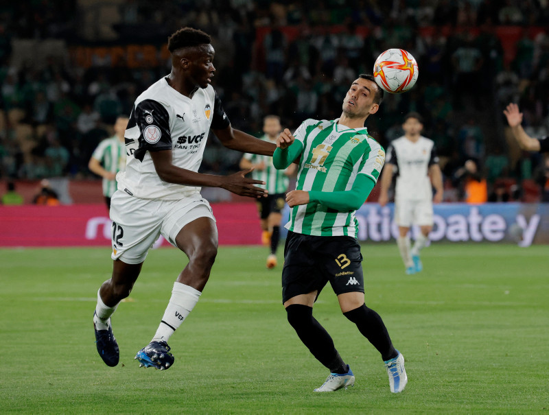 İspanyollar duyurdu! Fenerbahçe’ye transferde dev rakip