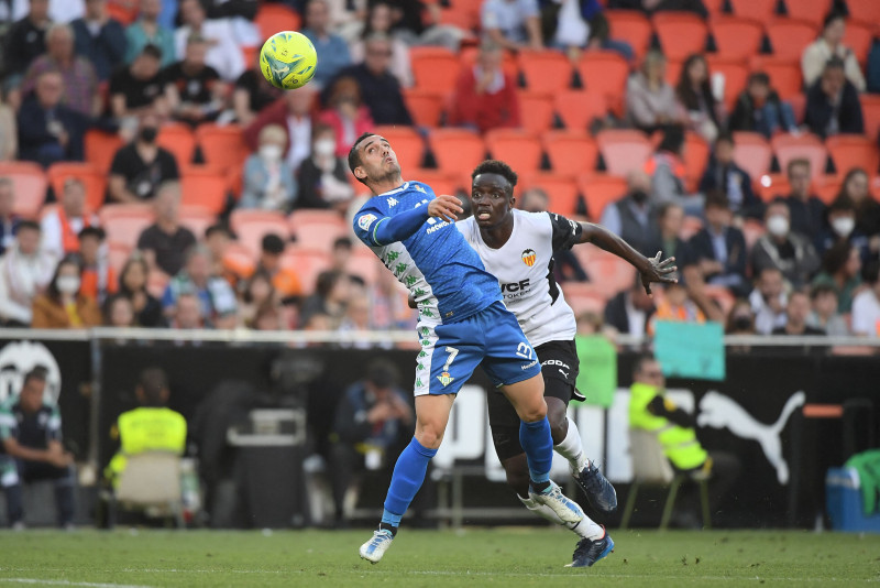 İspanyollar duyurdu! Fenerbahçe’ye transferde dev rakip