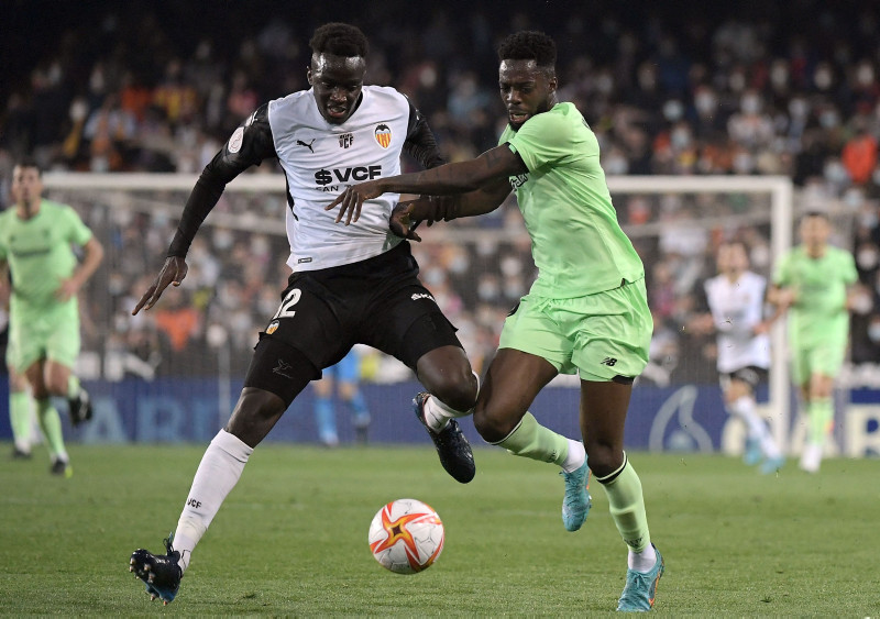 İspanyollar duyurdu! Fenerbahçe’ye transferde dev rakip