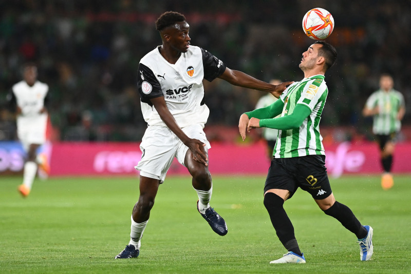 İspanyollar duyurdu! Fenerbahçe’ye transferde dev rakip