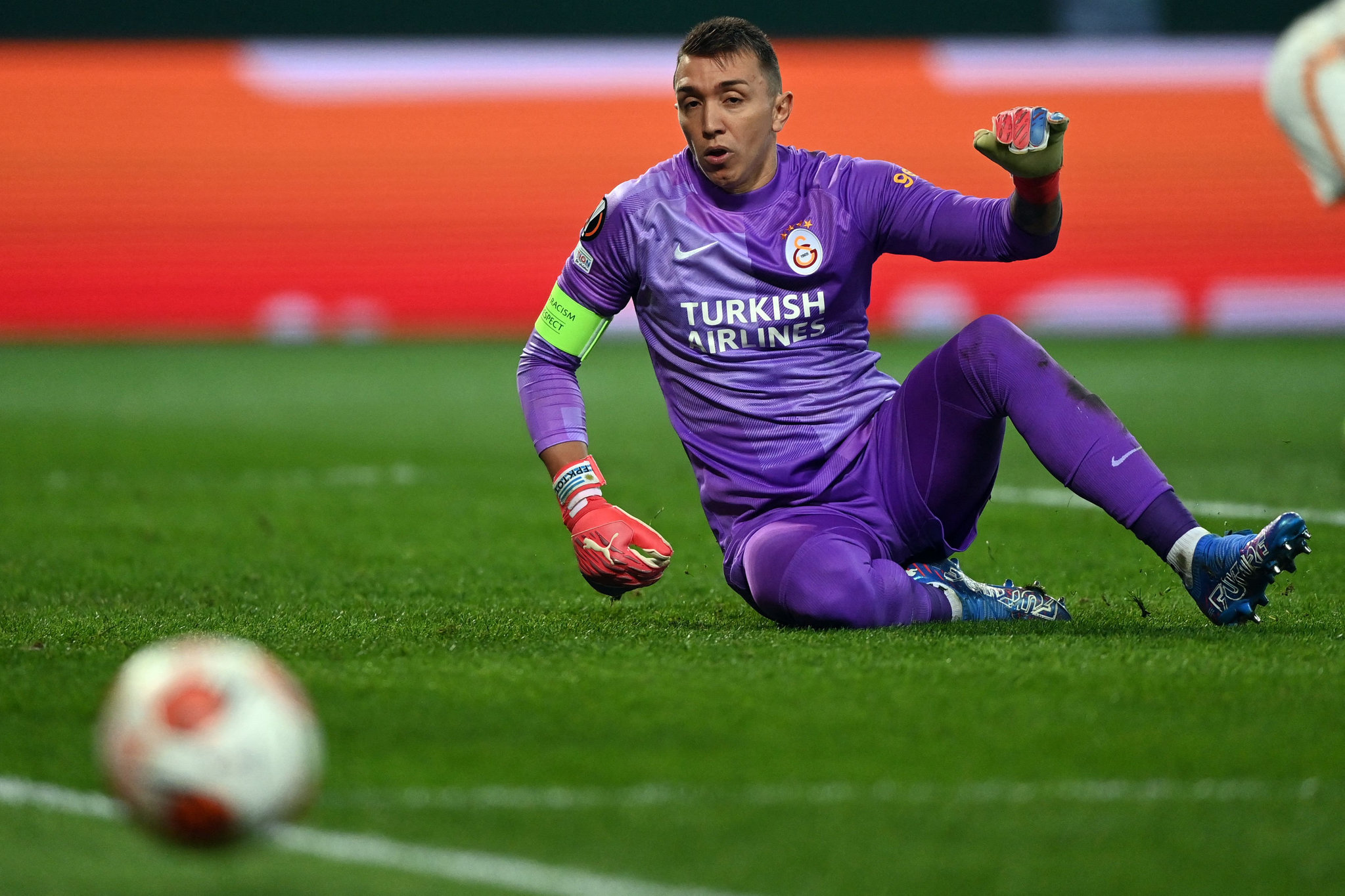 GALATASARAY HABERİ: Fernando Muslera’ya büyük şok! İşte alacağı ceza