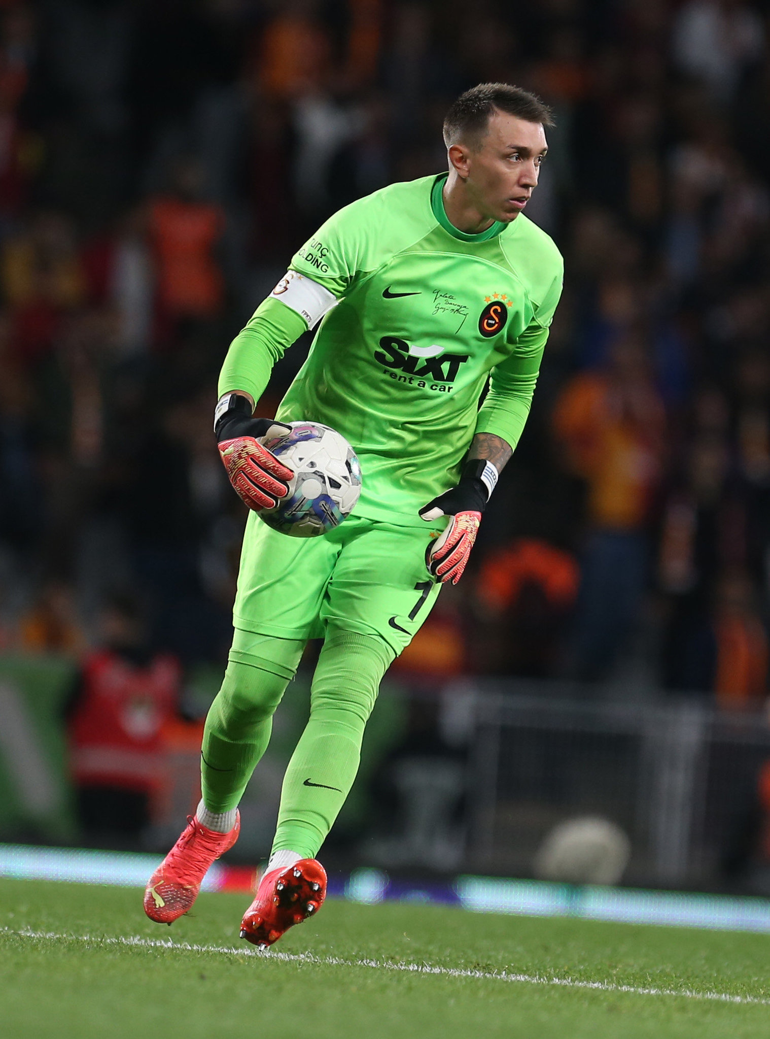 GALATASARAY HABERİ: Fernando Muslera’ya büyük şok! İşte alacağı ceza