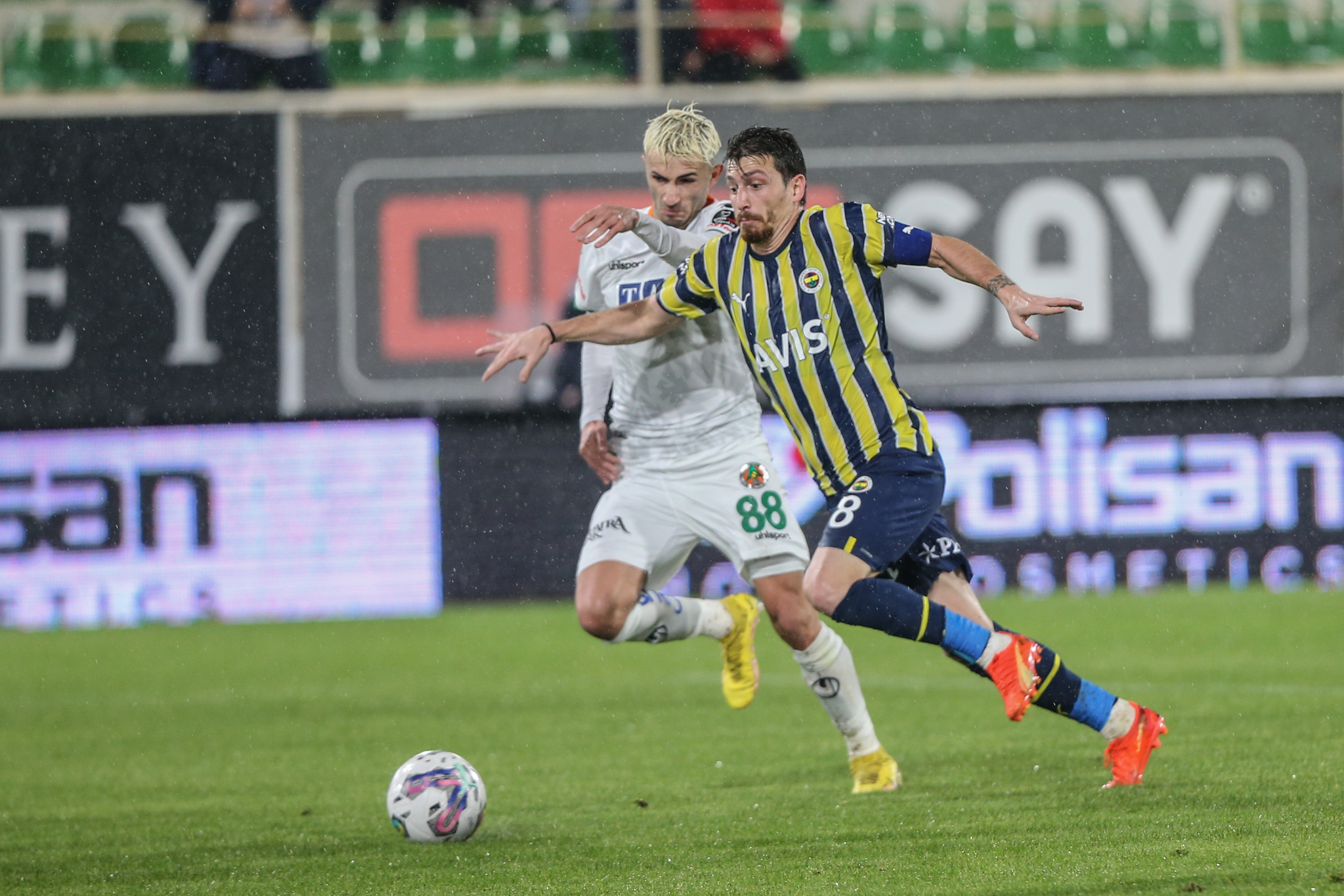 FENERBAHÇE TRANSFER HABERİ: Mert Hakan Yandaş ile yollar ayrılıyor mu? Jorge Jesus’un kararı...