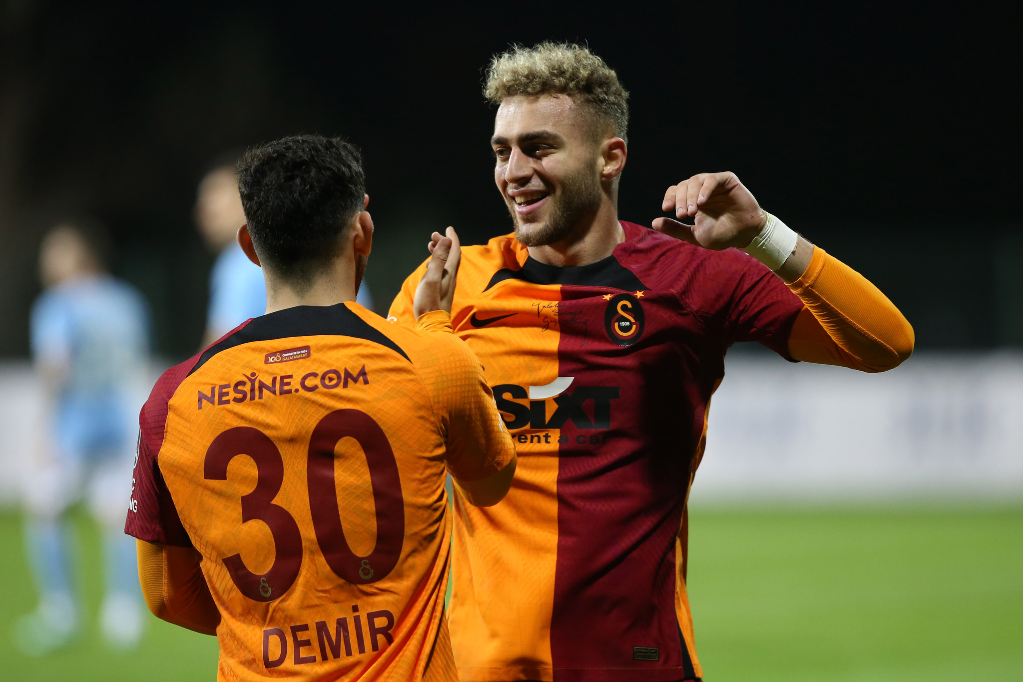 Memphis Depay transferinde Galatasaray’a kötü haber!