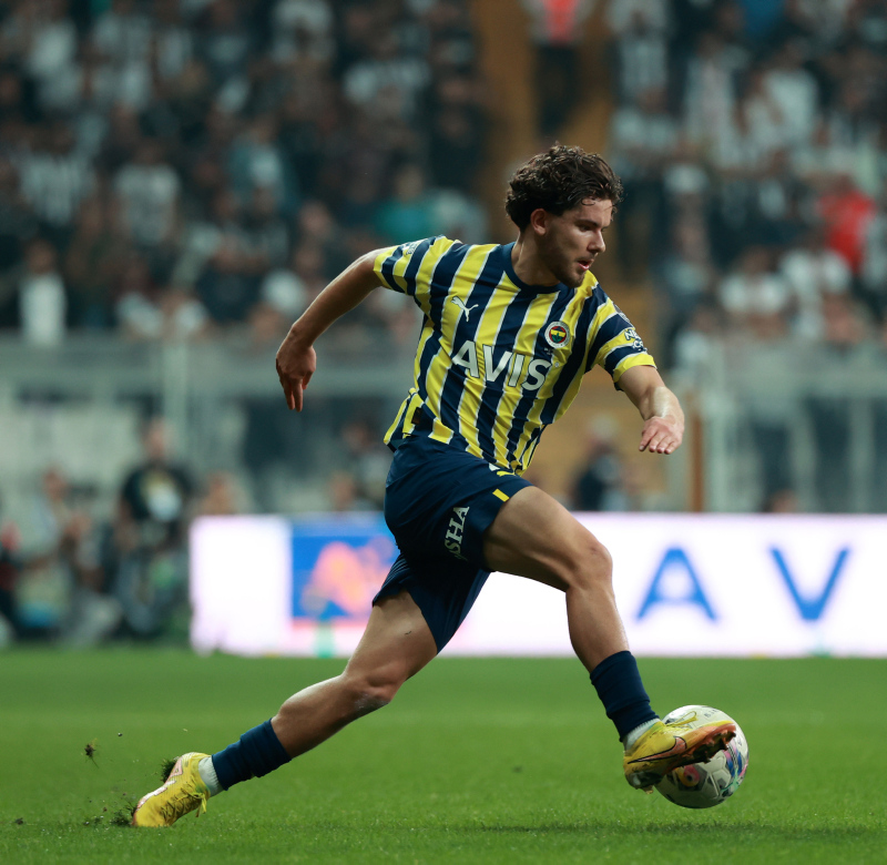 Fenerbahçe’de Ferdi Kadıoğlu sürprizi! Hayatının imzasını atıyor...