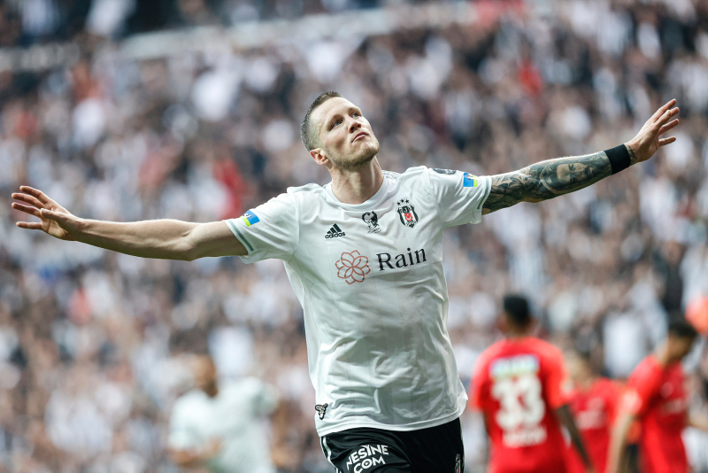 BEŞİKTAŞ TRANSFER HABERİ: Wout Weghorst için resmi açıklama! Sözleşmesinde geri dönme maddesi var mı?