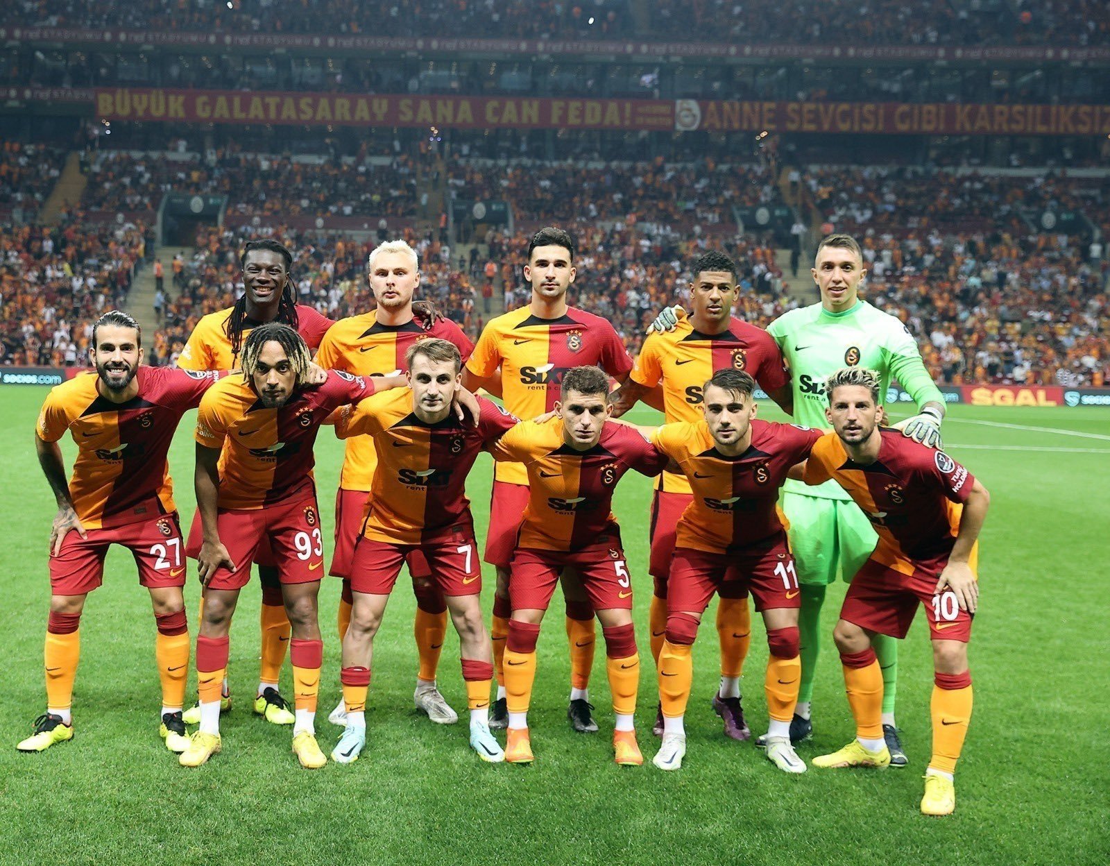 Galatasaray ve Beşiktaş genç yıldızın peşinde - Son dakika Galatasaray  haberleri, fotoğrafları 