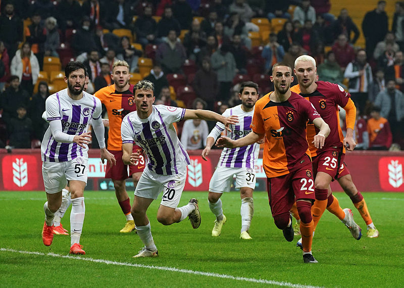 Galatasaray’da transfer kararı! Sacha Boey, Lucas Torreira ve Victor Nelsson...