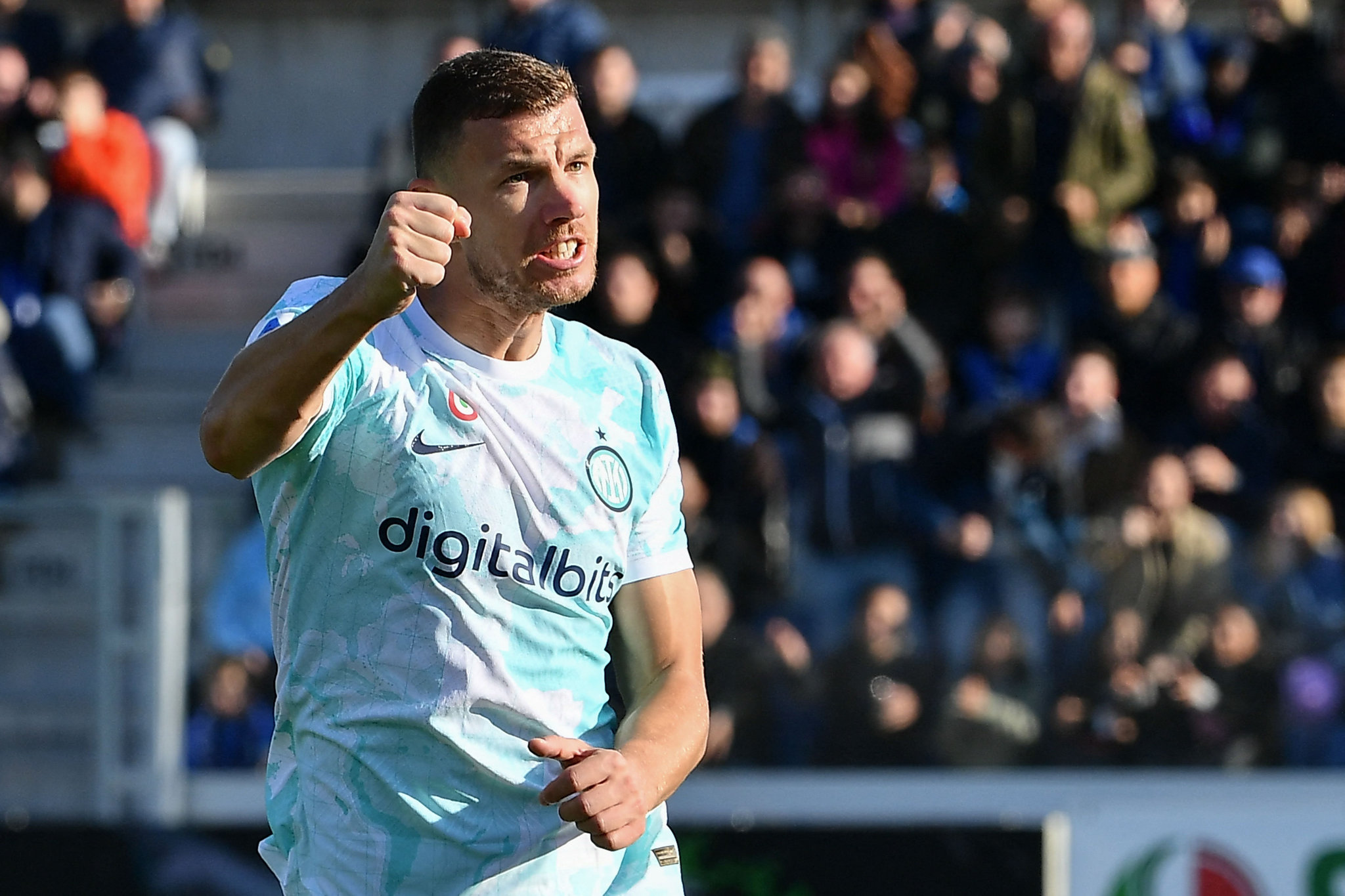 TRANSFER HABERİ: Galatasaray’dan Edin Dzeko bombası! İtalyanlar o teklifi açıkladı