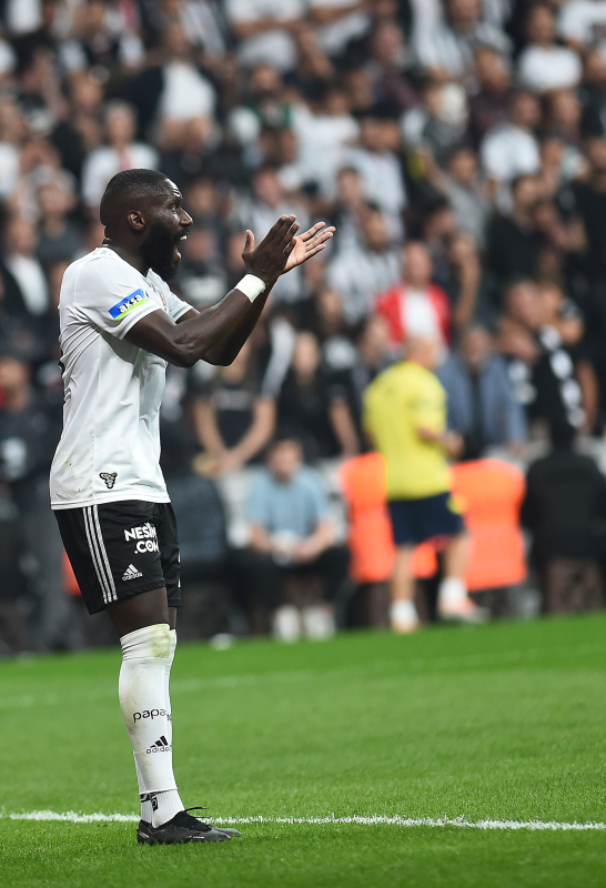 Beşiktaş’ta Şenol Güneş kararını verdi! Caner Erkin transfer olacak mı?