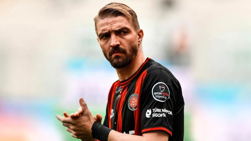 Beşiktaş’ta Şenol Güneş kararını verdi! Caner Erkin transfer olacak mı?