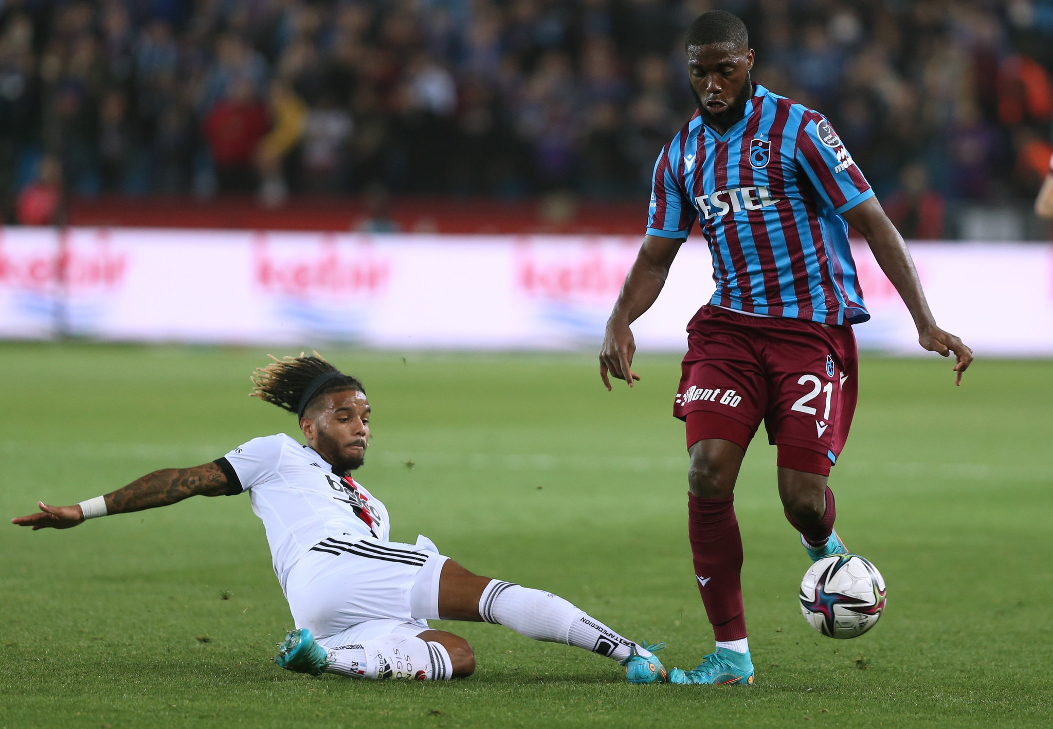 BEŞİKTAŞ TRANSFER HABERİ: Valentin Rosier’e bir talip daha! O rakamı gözden çıkardılar