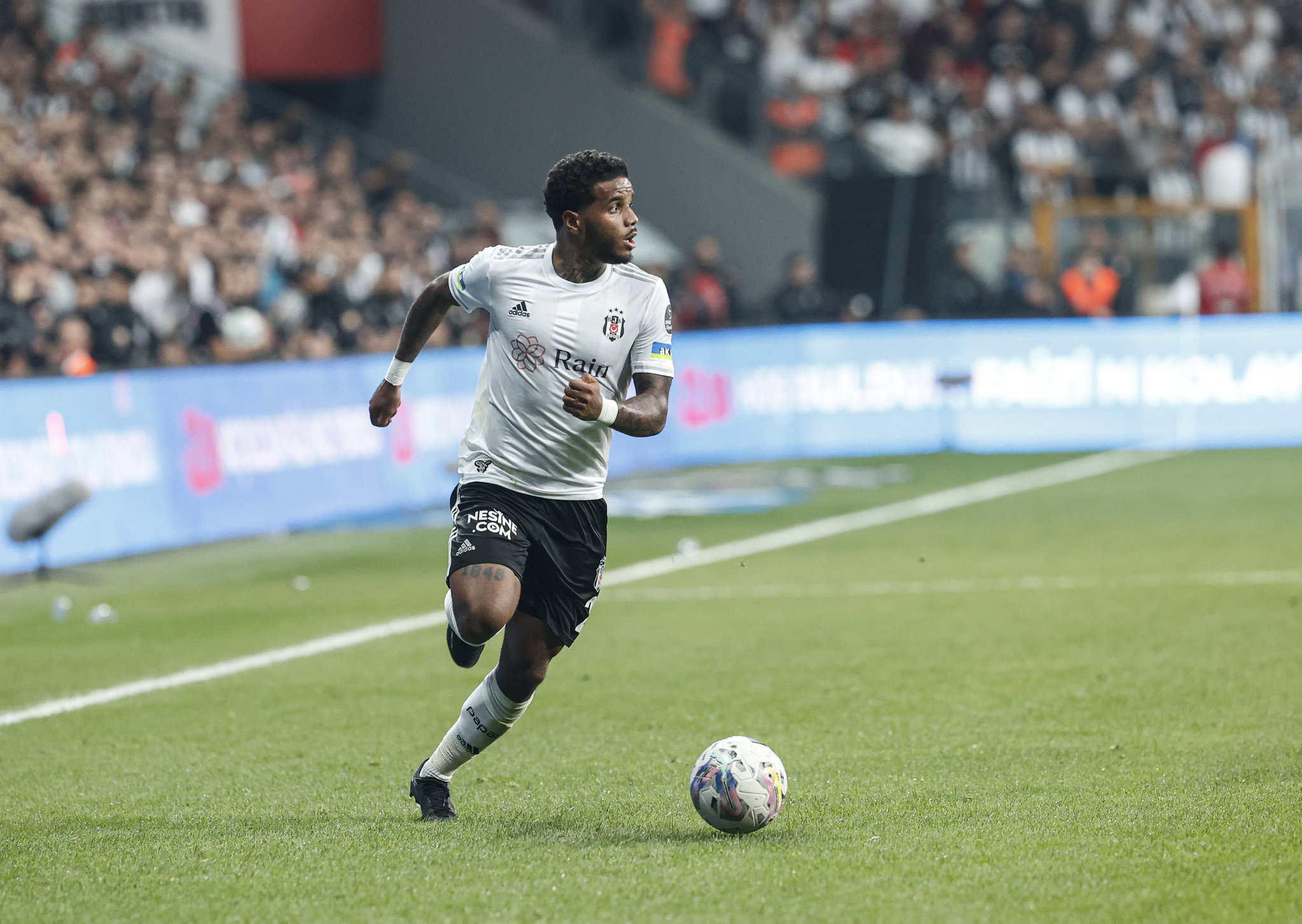 BEŞİKTAŞ TRANSFER HABERİ: Valentin Rosier’e bir talip daha! O rakamı gözden çıkardılar