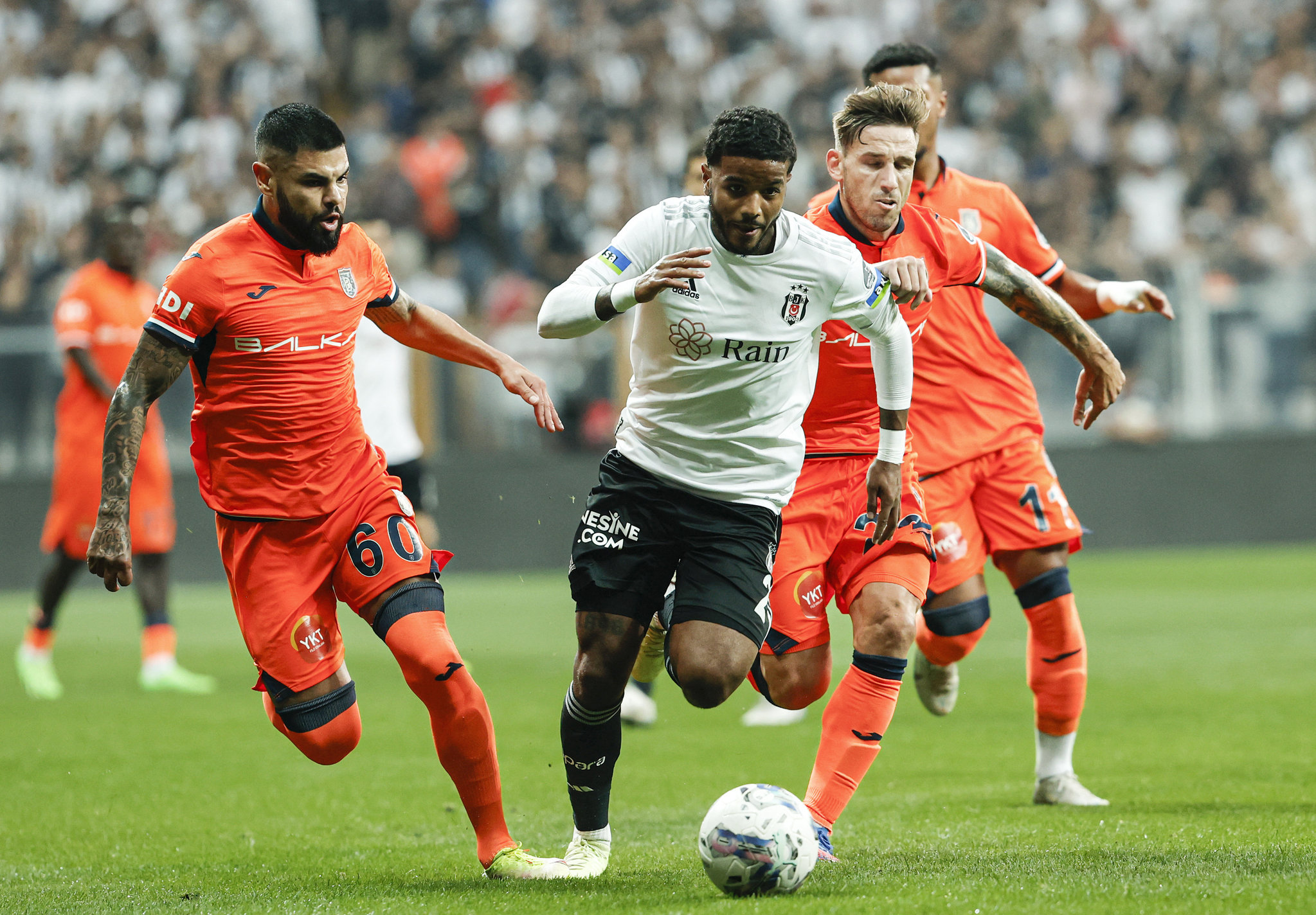 BEŞİKTAŞ TRANSFER HABERİ: Valentin Rosier’e bir talip daha! O rakamı gözden çıkardılar