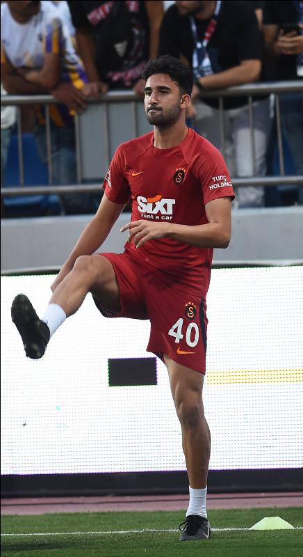 Okan Buruk kararını verdi! Galatasaray’da 3 isimle sözleşme imzalanacak