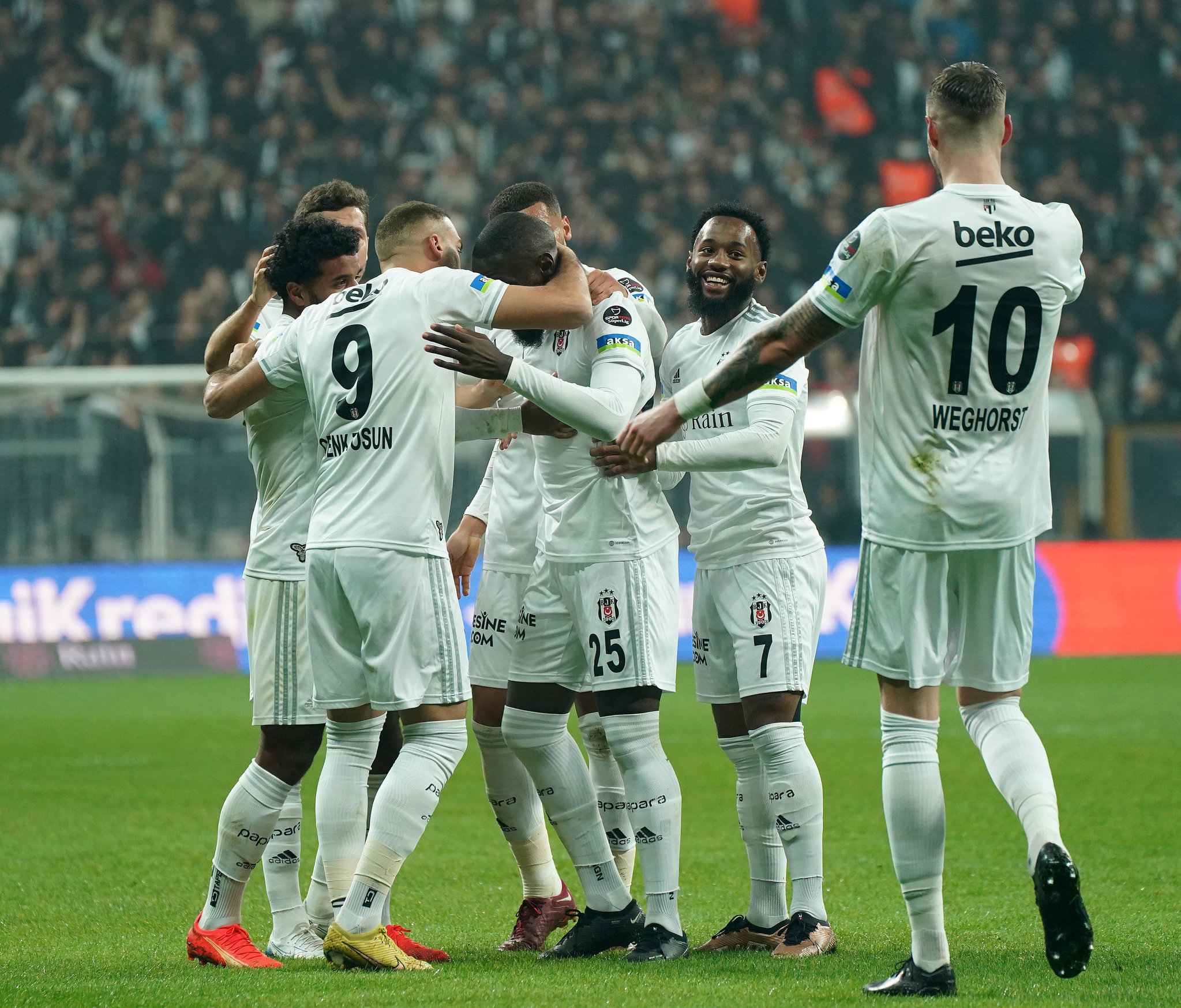 TRANSFER HABERİ: Beşiktaş’tan sol bek hamlesi! Listede büyük sürpriz