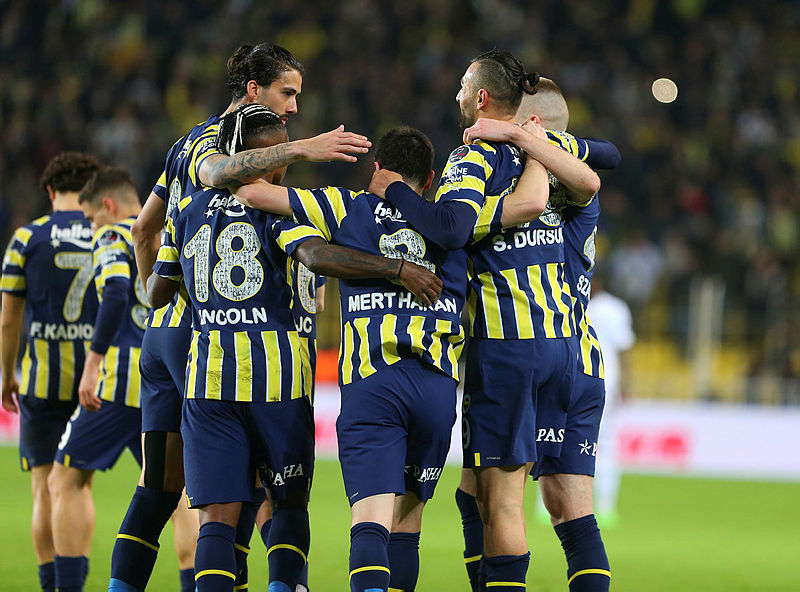 Fenerbahçe - Galatasaray derbisinin iddaa oranları açıklandı! İşte favori takım