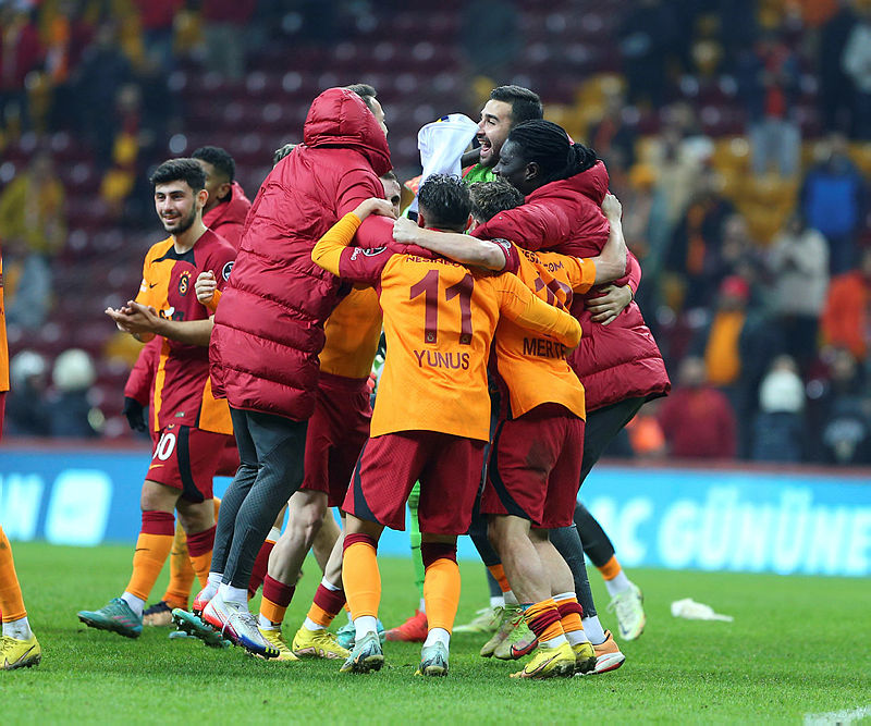 Galatasaray’dan sürpriz stoper hamlesi: Yerson Mosquera!