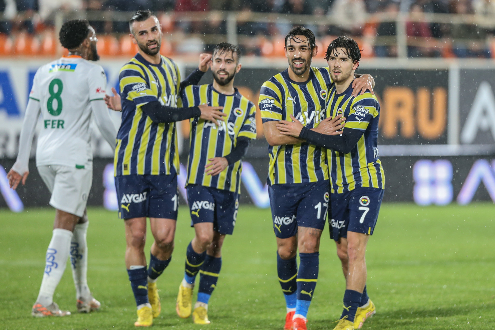 TRANSFER HABERİ: Vitor Pereira’nın aklı Fenerbahçeli yıldızda! Teklif yükseltecekler