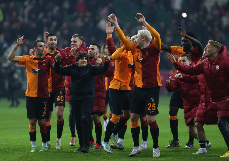 Galatasaray Okan Buruk’la tarih yazıyor! Son 17 sezonun en iyi performansı