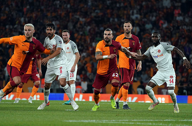 TRANSFER HABERİ: Galatasaray’a İtalyan yıldız! Kiralık olarak geliyor