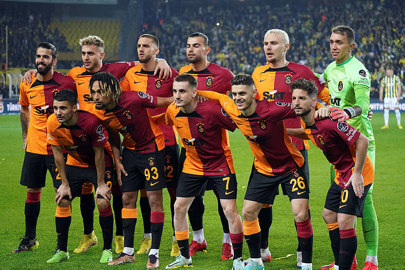 Süper Lig’de şampiyonluk yarışında son hafta Galatasaray-Fenerbahçe derbisi!