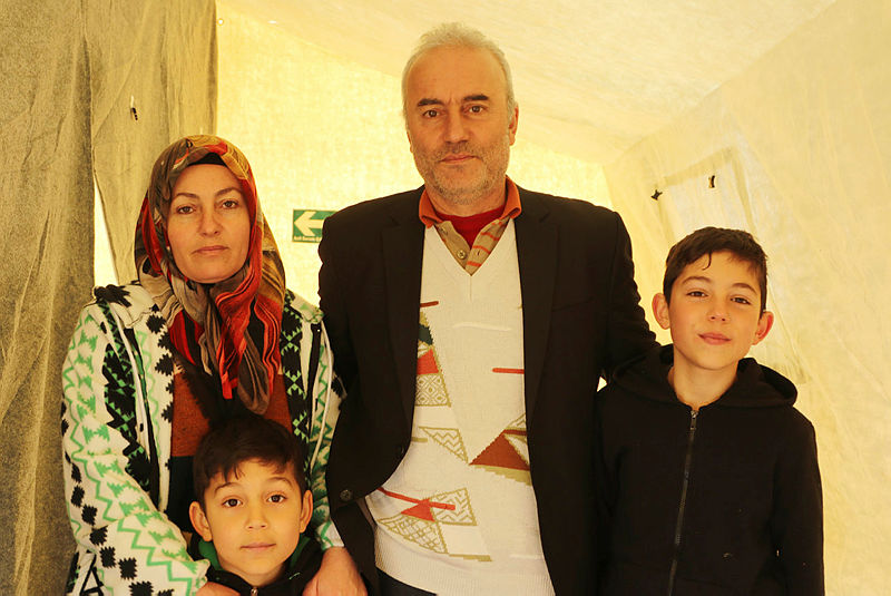 Depremzede kardeşlere Arda Güler morali! İmzalı forma sözü verdi