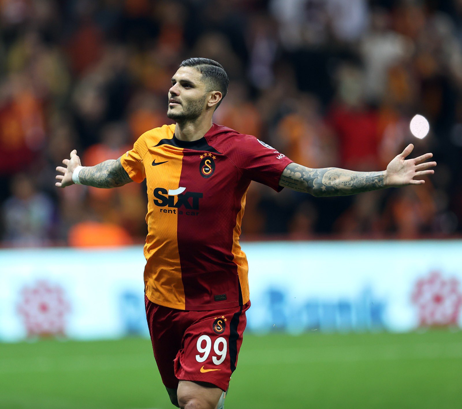 Galatasaray’a Mauro Icardi transferinde dev rakip!