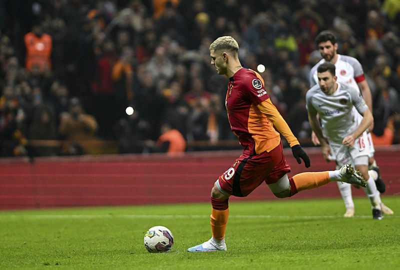 Galatasaray’a Mauro Icardi transferinde dev rakip!
