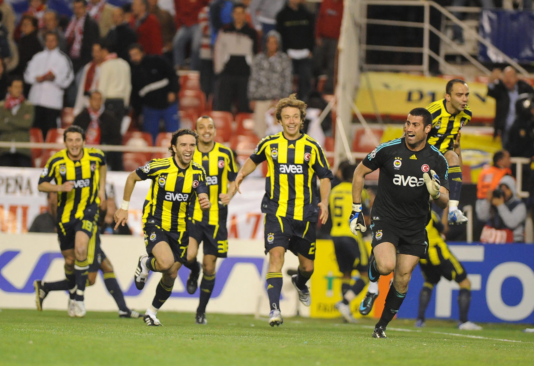 İspanyol basınından Fenerbahçe yorumu! ’Sevilla’nın ilk büyük hayal kırıklığıydı’