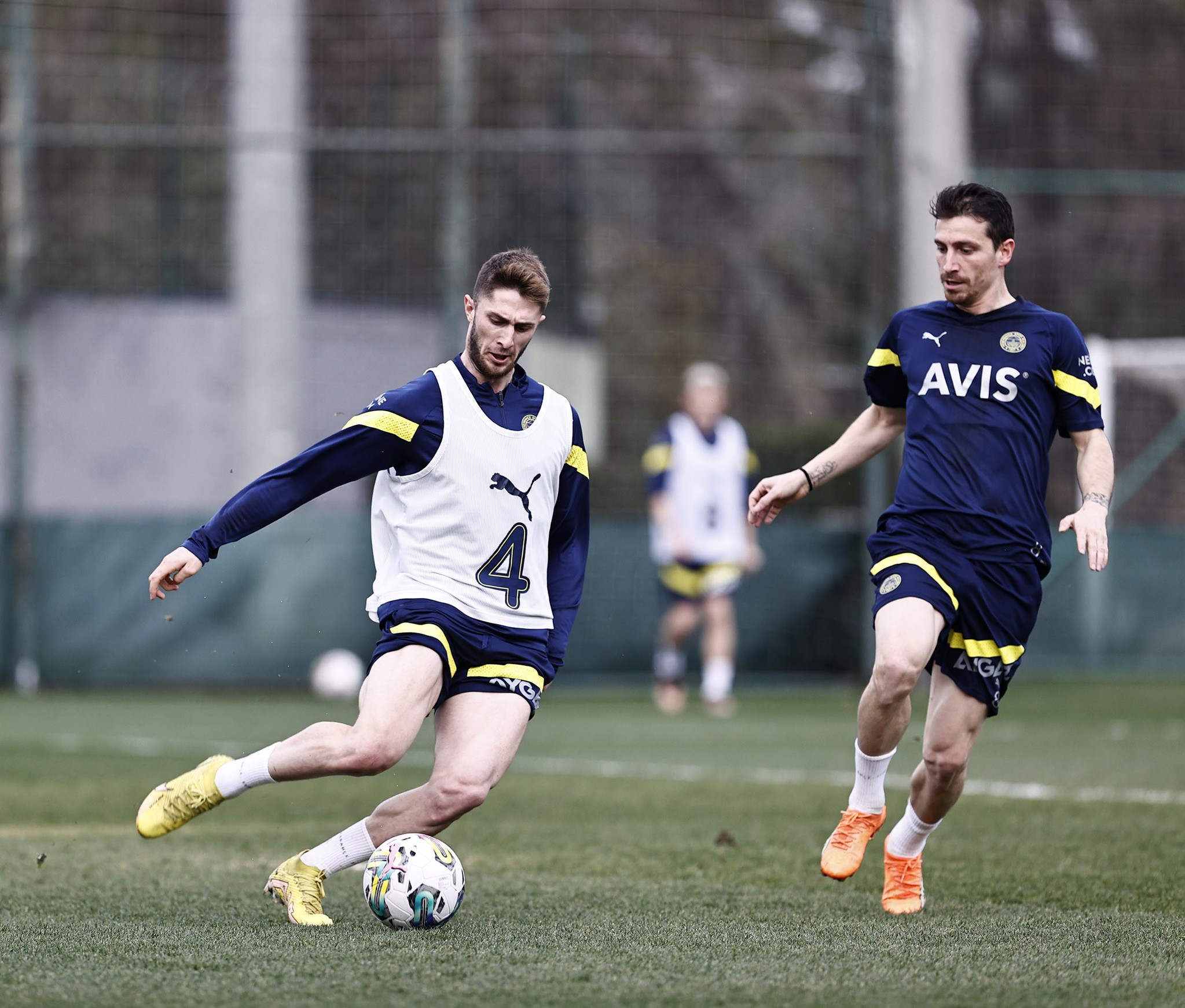 FENERBAHÇE TRANSFER HABER: Kanarya’ya Alman orta saha! 3 kulüp daha peşinde...