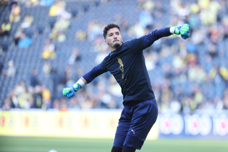 Fenerbahçe’de Altay Bayındır krizi!