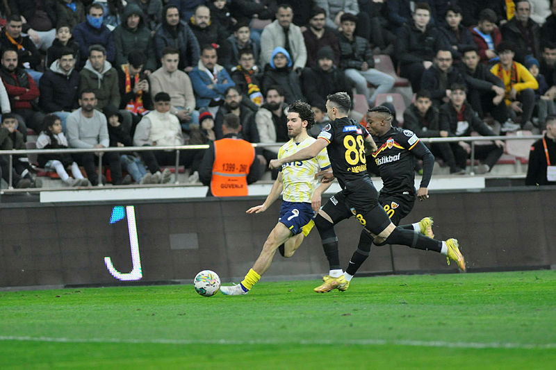 Fenerbahçe’de Ferdi Kadıoğlu’na Alman kancası! Dev transfer planı ortaya çıktı