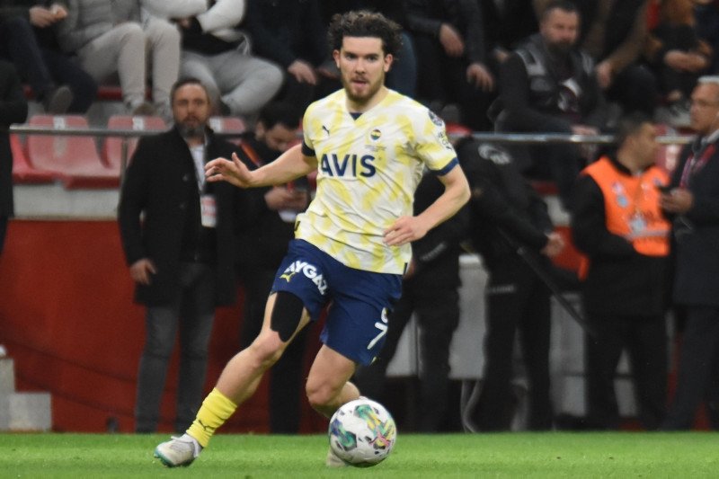 Fenerbahçe’de Ferdi Kadıoğlu’na Alman kancası! Dev transfer planı ortaya çıktı