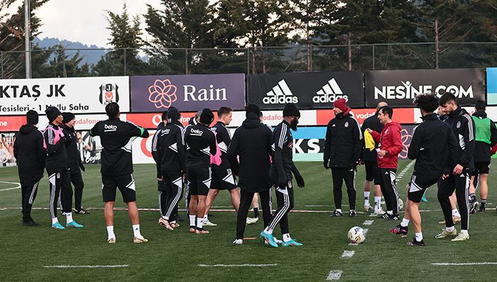 Şenol Güneş’ten sürpriz 11! İşte Beşiktaş’ın Fenerbahçe derbisi kadrosu