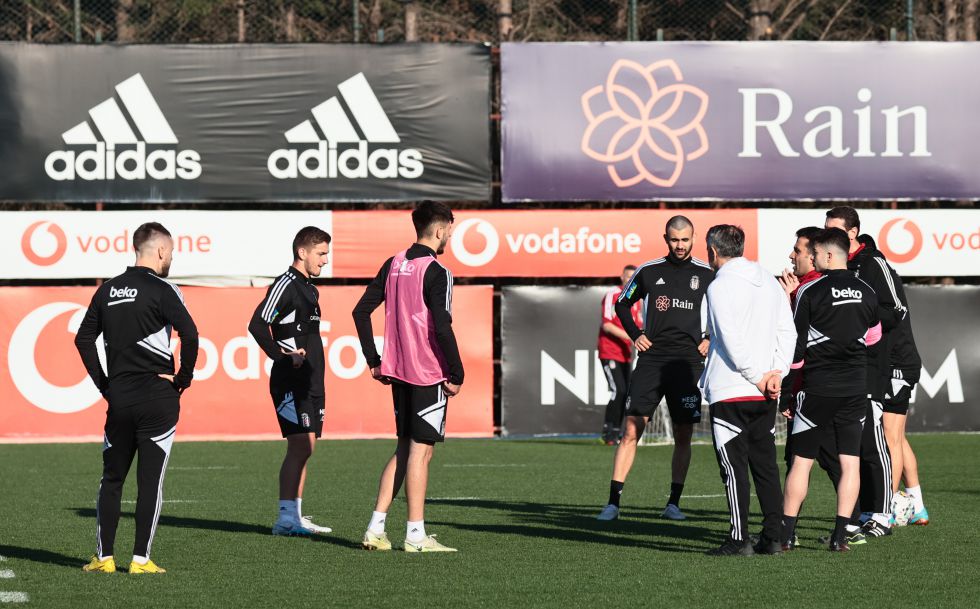 Şenol Güneş’ten sürpriz 11! İşte Beşiktaş’ın Fenerbahçe derbisi kadrosu