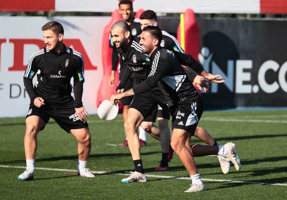 Şenol Güneş’ten sürpriz 11! İşte Beşiktaş’ın Fenerbahçe derbisi kadrosu