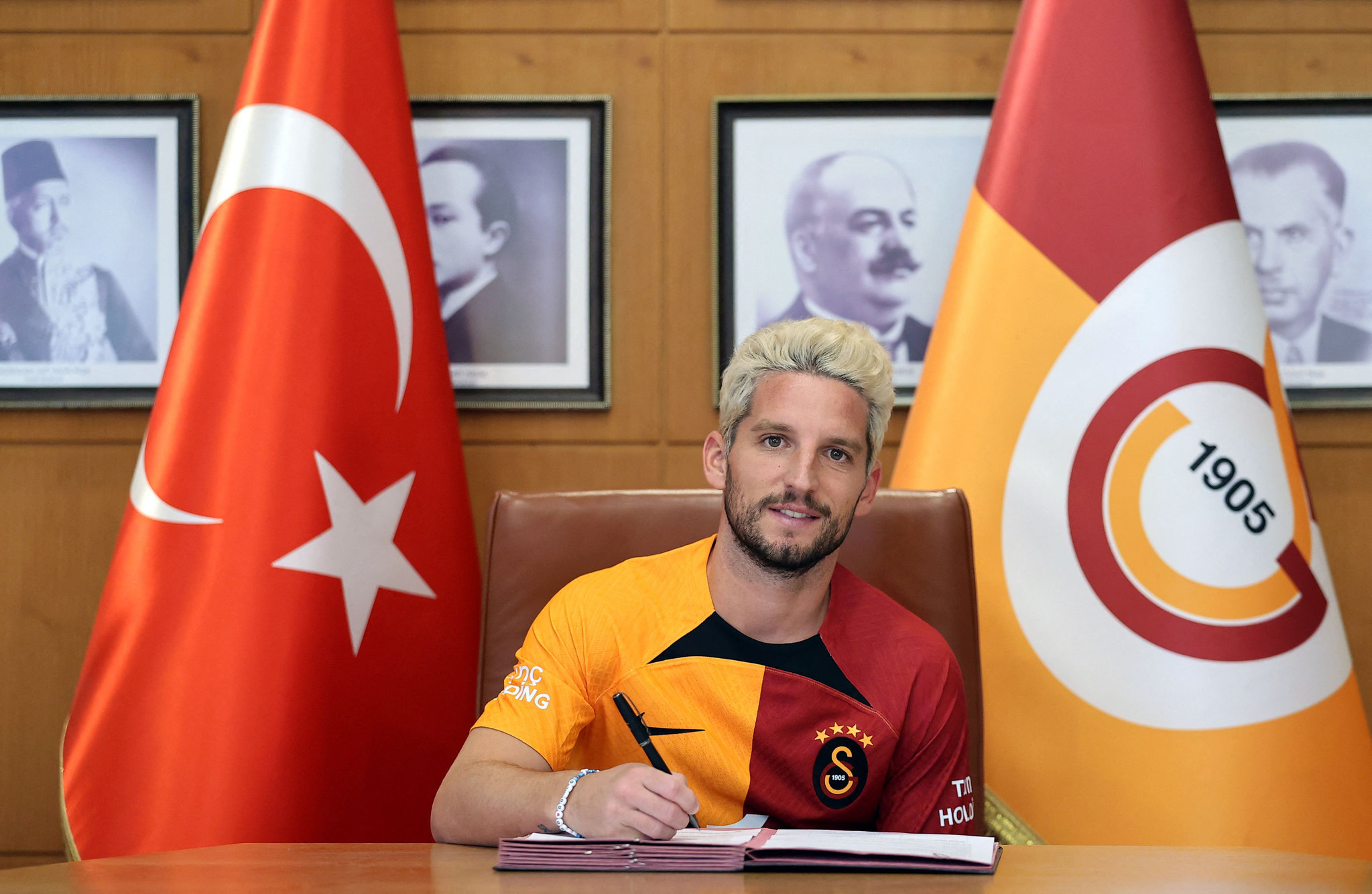 GALATASARAY TRANSFER HABERİ: Flaş Dries Mertens iddiası! Ayrılık...