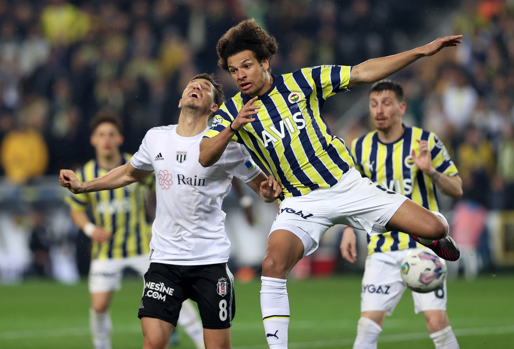 Fenerbahçe’de büyük öfke! Beşiktaş derbisi sonrası...