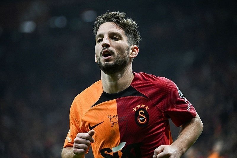 Transferde bombalar peş peşe! Galatasaray Şampiyonlar Ligi kadrosu kuruyor