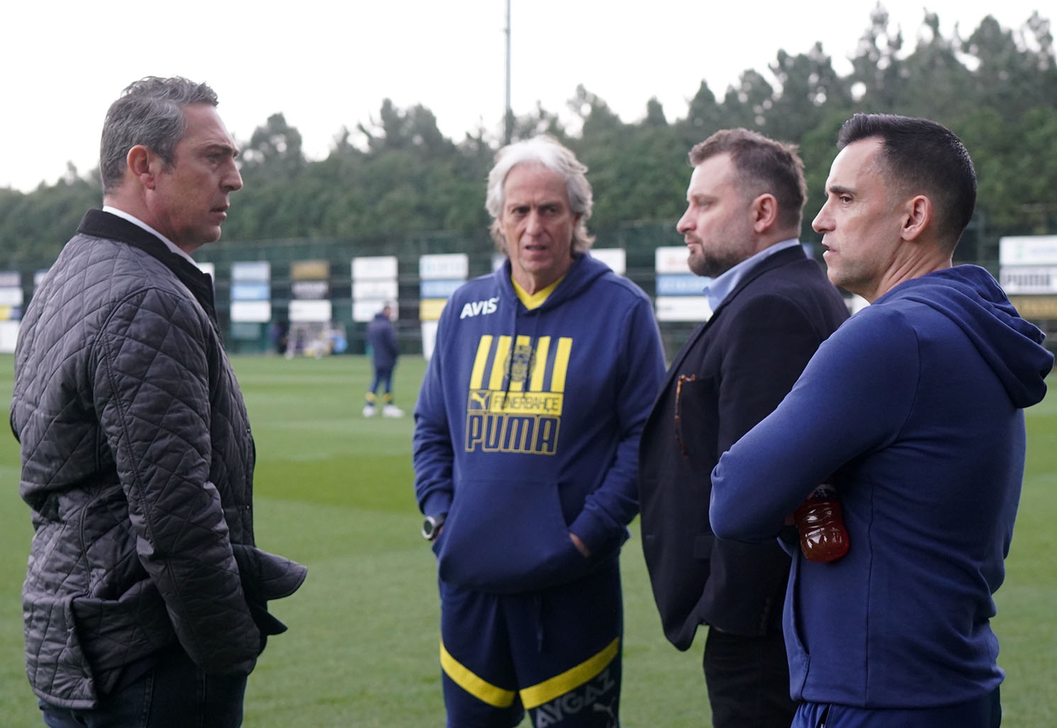 Fenerbahçe’de 3 aylık soğuk savaş! Gerilimin nedenleri...