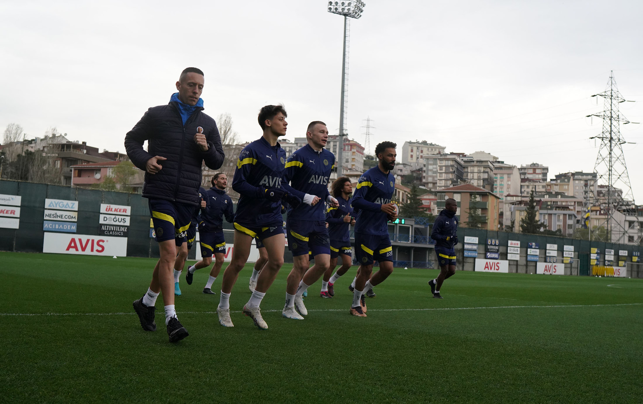 Fenerbahçe’de 3 aylık soğuk savaş! Gerilimin nedenleri...