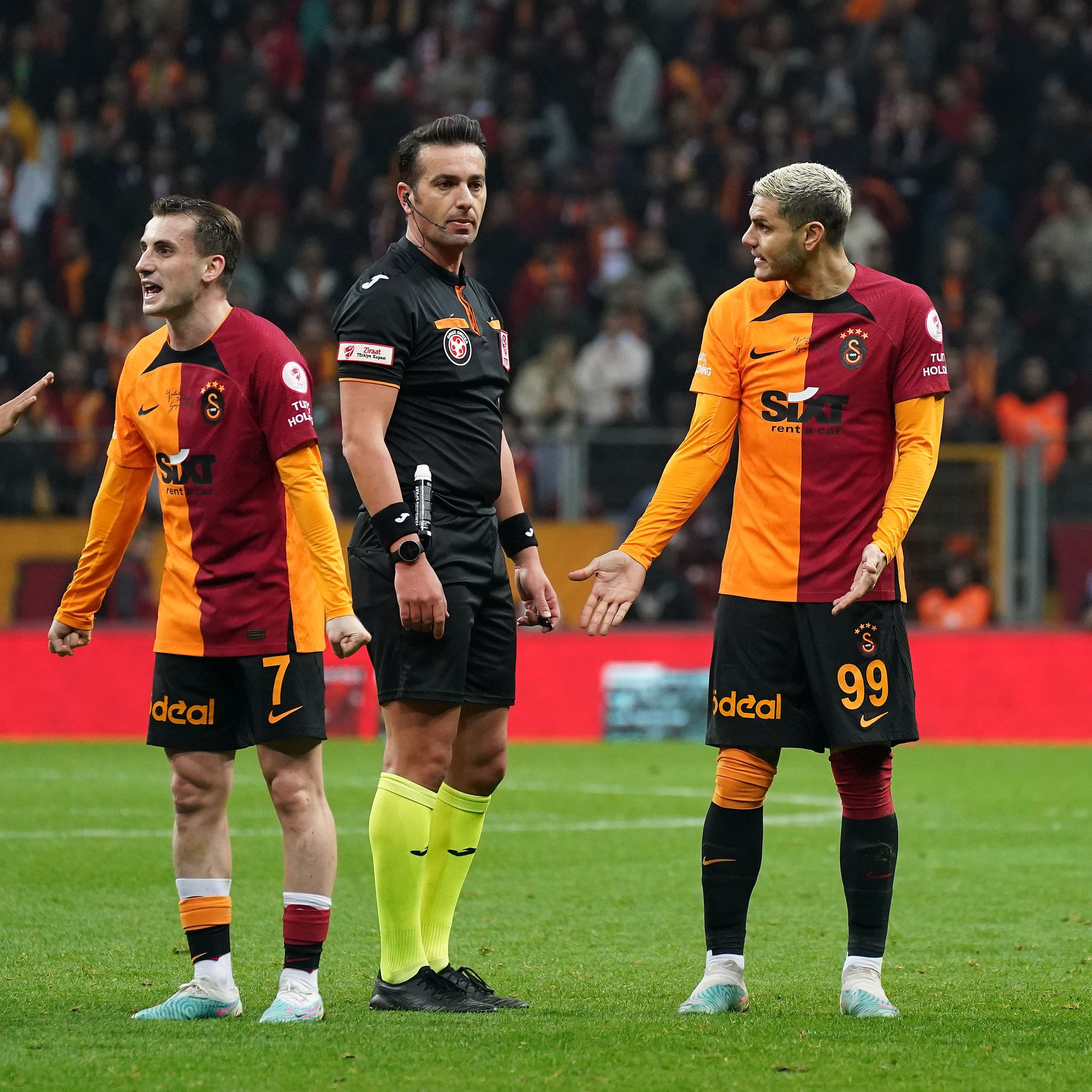 TRANSFER HABERİ: Galatasaray’da Wanda Nara krizi! Mauro Icardi ve ayrılık...