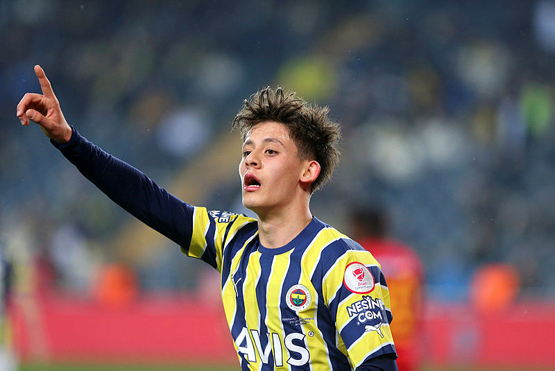 Ezeli rakipler Arda Güler’in peşinde! Türkiye rekoru bir bedel ödenecek
