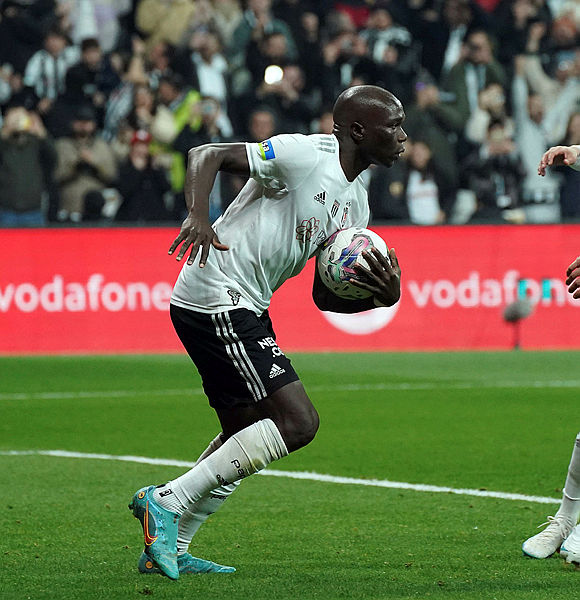 Vincent Aboubakar’ın yükselen performansına övgü dolu sözler!