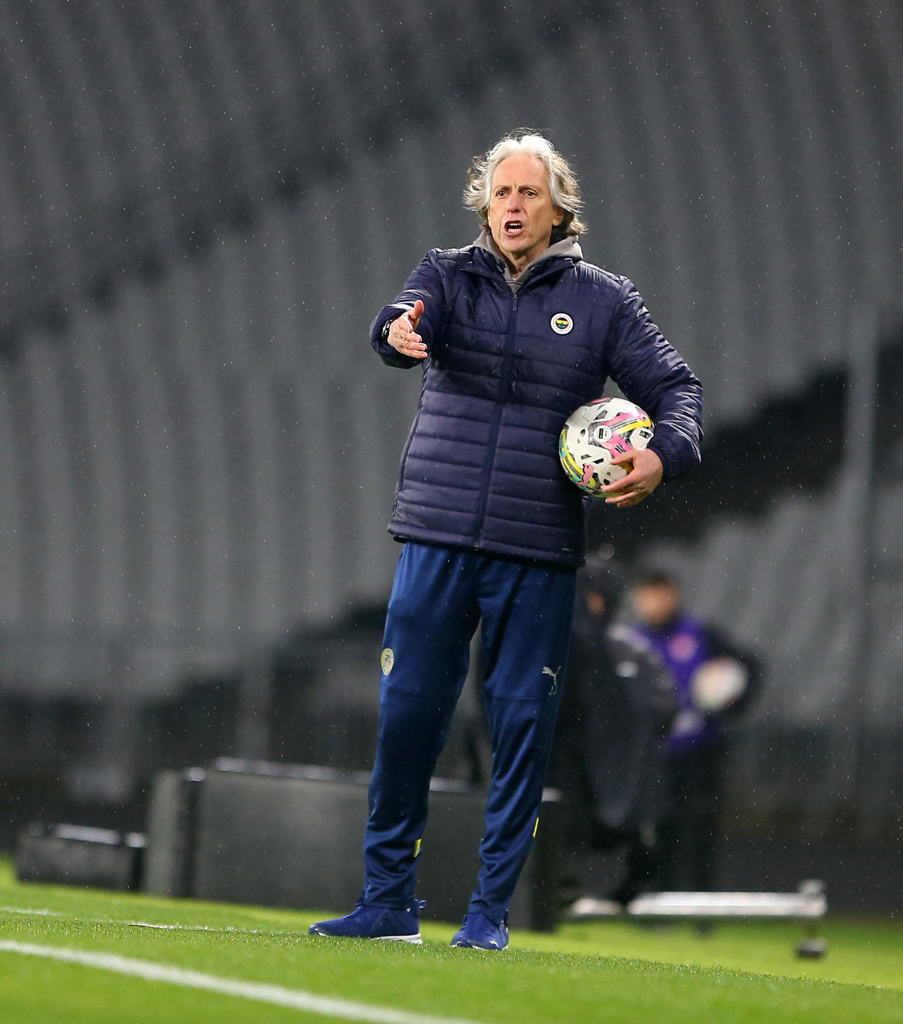 FENERBAHÇE HABERLERİ: Jorge Jesus ile buzlar eridi! İşte kritik zirveden çıkan karar...