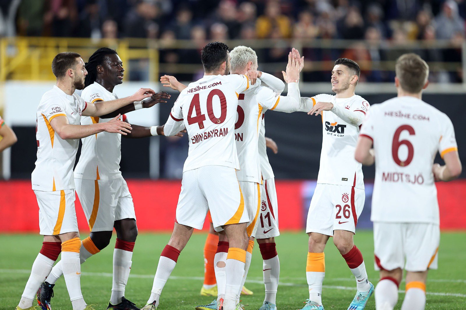 GALATASARAY TRANSFER HABERLERİ: 7 takım istiyordu! Sacha Boey’un bonservis bedeli belirlendi