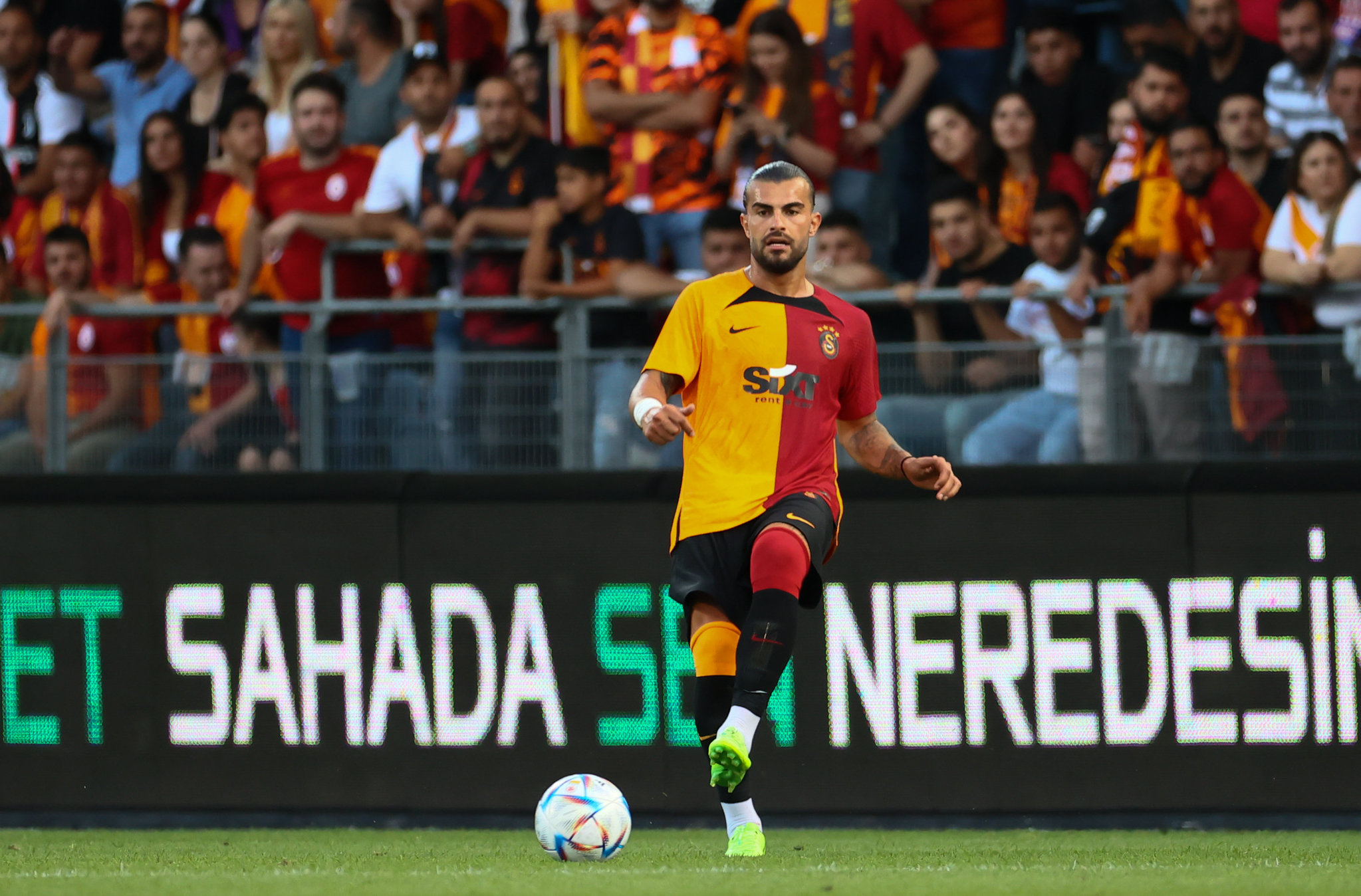 GALATASARAY TRANSFER HABERİ: Cimbom’un yıldızına yakın markaj! 3 takım talip oldu