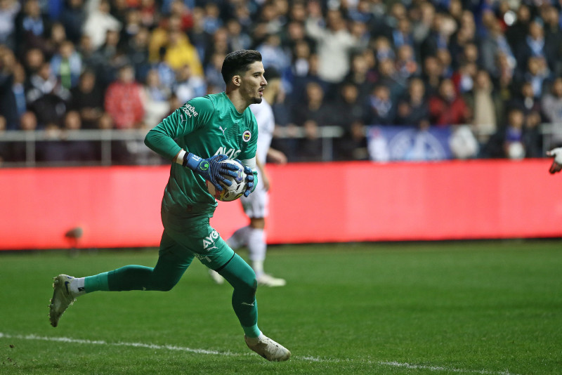 FENERBAHÇE HABERLERİ - F.Bahçe karar aşamasında! Altay Bayındır’ın sakatlığı...